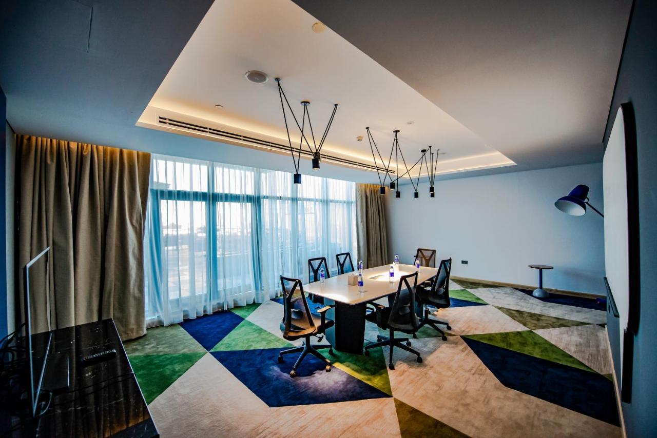 La Vie Gardens Hotel Apartments Дубай Экстерьер фото
