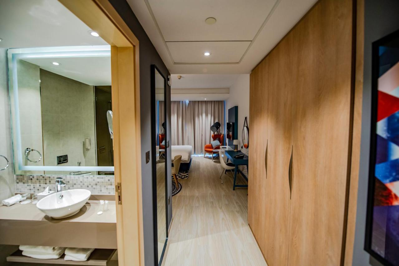 La Vie Gardens Hotel Apartments Дубай Экстерьер фото